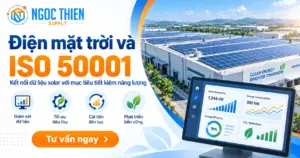 Ảnh đại diện về điện mặt trời và ISO 50001 với nhà xưởng lắp solar áp mái và màn hình dashboard quản lý năng lượng.